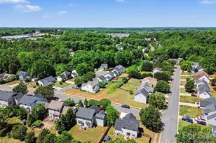 13403 Willow Falls Rd, Charlotte, NC 28215 - Photo 33
