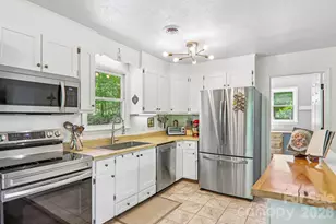 34 Lindsey Hill Ln, Zirconia, NC 28790 - Photo 15