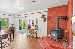 34 Lindsey Hill Ln, Zirconia, NC 28790 - Photo 25