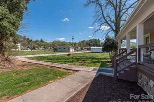 274 Charles St, Clyde, NC 28721 - Photo 3