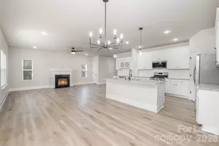 2507 Lynbridge Dr, Charlotte, NC 28226 - Photo 13