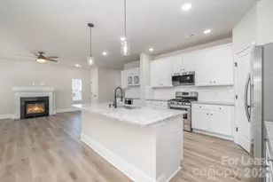 2507 Lynbridge Dr, Charlotte, NC 28226 - Photo 9