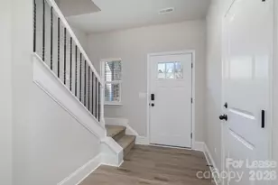 2507 Lynbridge Dr, Charlotte, NC 28226 - Photo 3