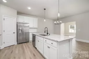 2507 Lynbridge Dr, Charlotte, NC 28226 - Photo 7