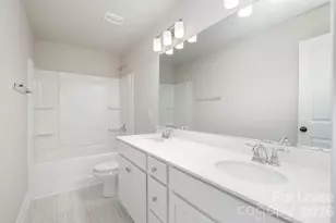 2507 Lynbridge Dr, Charlotte, NC 28226 - Photo 27