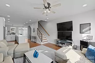 2310 Elizabeth Ml Pl, Charlotte, NC 28208 - Photo 9
