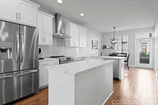 2310 Elizabeth Ml Pl, Charlotte, NC 28208 - Photo 5