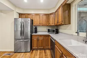 348 Surrey Ln, Brevard, NC 28712 - Photo 17
