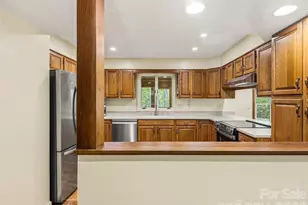 348 Surrey Ln, Brevard, NC 28712 - Photo 19