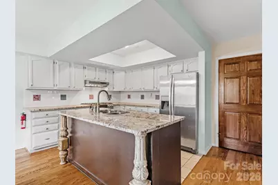 317 Robertson Street, Burnsville, NC 28714 - Photo 5