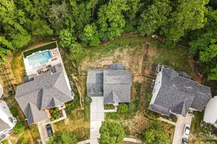 10211 Rivendell Ln, Charlotte, NC 28269 - Photo 3