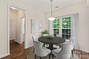 10211 Rivendell Ln, Charlotte, NC 28269 - Photo 11