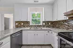 2713 Kilborne Dr, Charlotte, NC 28205 - Photo 9