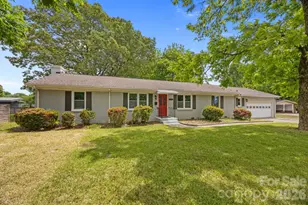 2713 Kilborne Dr, Charlotte, NC 28205 - Photo 1