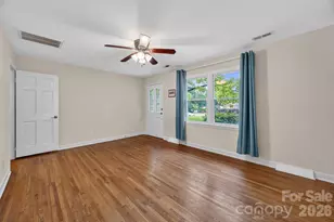 2713 Kilborne Dr, Charlotte, NC 28205 - Photo 3