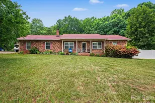888 Sunbeam Dr, Lincolnton, NC 28092 - Photo 1