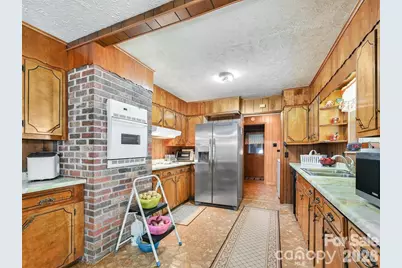 7530 Nc 208 Highway, Marshall, NC 28753 - Photo 13