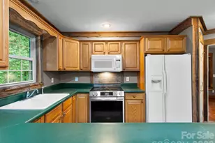 37 Leatherwood Dr, Candler, NC 28715 - Photo 17
