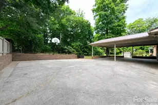 165 NW Rd, Hickory, NC 28601 - Photo 47