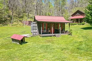 647 Indian Springs Rd, Clyde, NC 28721 - Photo 23