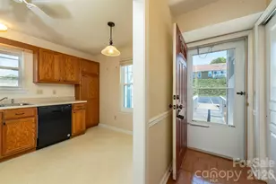 4805 Breakers Ln, Asheville, NC 28806 - Photo 9