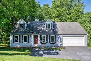 18 Tarragon Pl, Flat Rock, NC 28731 - Photo 1
