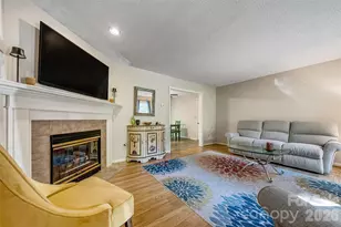 18 Tarragon Pl, Flat Rock, NC 28731 - Photo 5