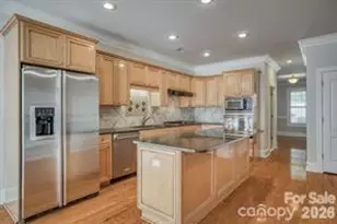 439 O'Henry Ave, Davidson, NC 28036 - Photo 3