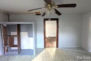 901 State St, Marion, NC 28752 - Photo 9