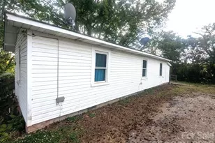 901 State St, Marion, NC 28752 - Photo 5