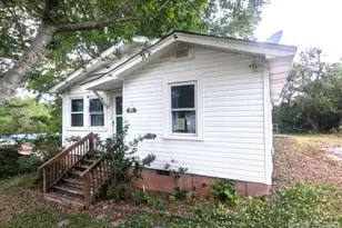 901 State St, Marion, NC 28752 - Photo 3