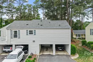 8521 Castle Pine Ct, Charlotte, NC 28226 - Photo 3
