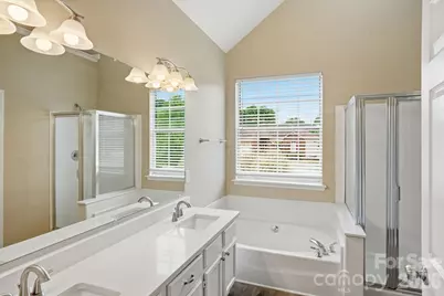 7200 Daerwood Place, Charlotte, NC 28215 - Photo 27