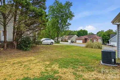 7200 Daerwood Place, Charlotte, NC 28215 - Photo 35