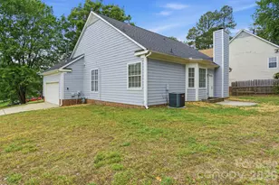 7200 Daerwood Pl, Charlotte, NC 28215 - Photo 31