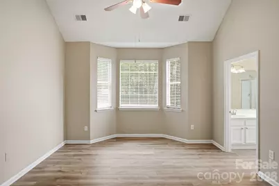 7200 Daerwood Place, Charlotte, NC 28215 - Photo 19