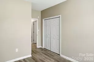 7200 Daerwood Pl, Charlotte, NC 28215 - Photo 23
