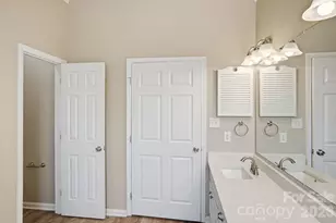 7200 Daerwood Pl, Charlotte, NC 28215 - Photo 29