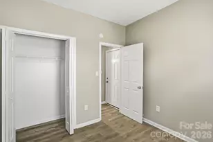 7200 Daerwood Pl, Charlotte, NC 28215 - Photo 25