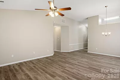 7200 Daerwood Place, Charlotte, NC 28215 - Photo 15