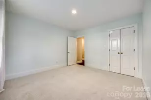 2220 Roswell Ave, Charlotte, NC 28207 - Photo 15