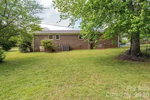 3886 Clay St, Claremont, NC 28610 - Photo 7