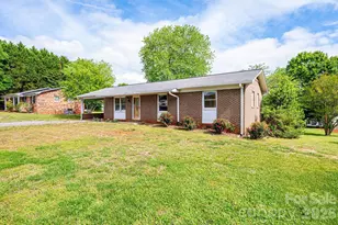 3886 Clay St, Claremont, NC 28610 - Photo 3