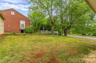 117 North St, Morganton, NC 28655 - Photo 17