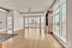 505 E 6th St, Charlotte, NC 28202 - Photo 5