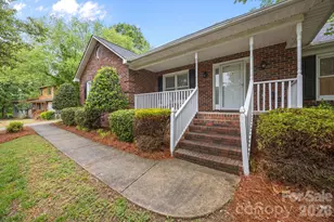 11331 Mendora Dr, Charlotte, NC 28215 - Photo 3