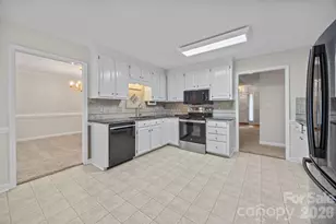 11331 Mendora Dr, Charlotte, NC 28215 - Photo 15