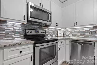 3840 Cherry Grove Drive, Hickory, NC 28602 - Photo 17