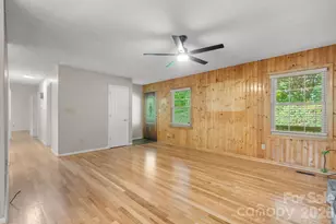 3840 Cherry Grove Dr, Hickory, NC 28602 - Photo 25