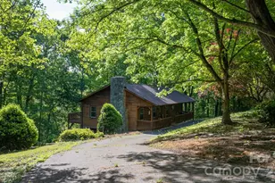 3840 Cherry Grove Dr, Hickory, NC 28602 - Photo 1
